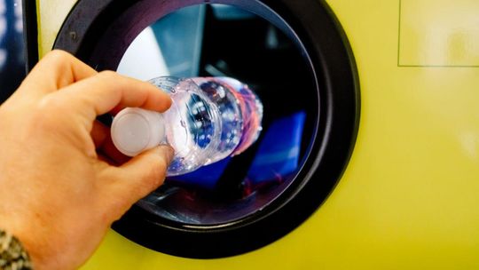 System kaucyjny nie wypali? Straszą powrotem butelek bezzwrotnych System kaucyjny nie wypali? Straszą powrotem butelek bezzwrotnych