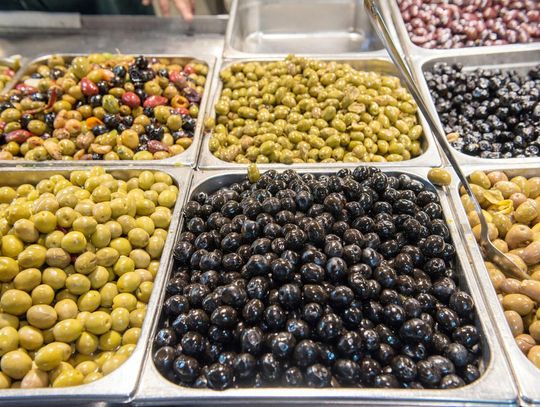 Jak wybrać najlepsze greckie oliwki w sklepie lub na targu?