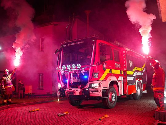 Nowy wóz strażacki dla Łazisk Nowy wóz strażacki dla Łazisk