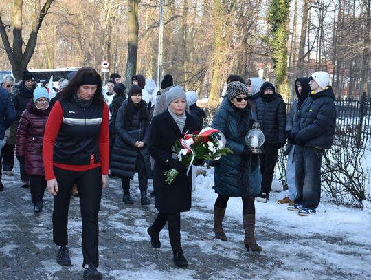 Pobiegli ze światłem pokoju