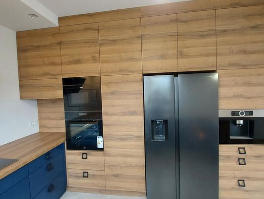 Zabudowa kuchenna we Wrocławiu – dlaczego standardowe rozwiązania rzadko sprawdzają się w praktyce