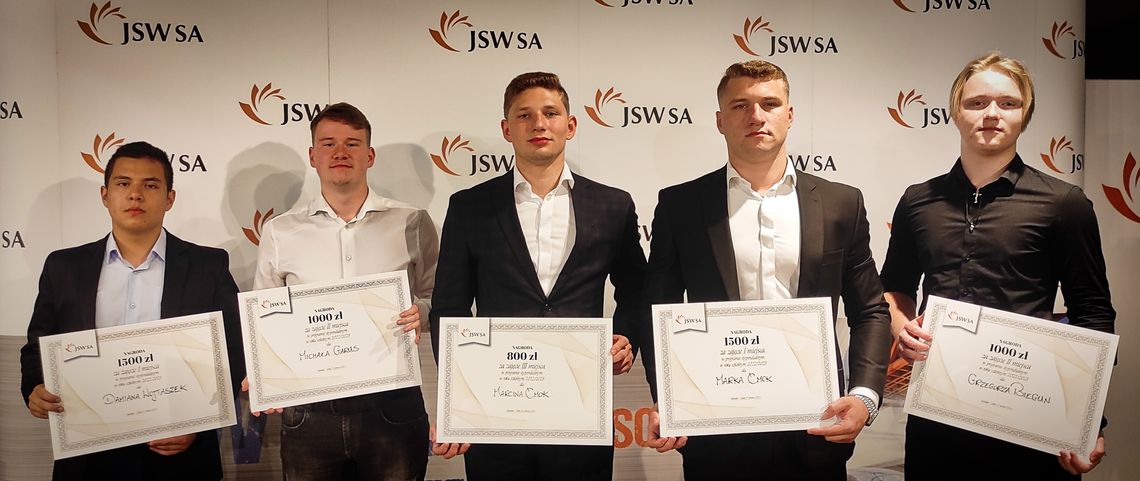 Nagrody JSW dla najlepszych uczniów ZSP  w Ornontowicach