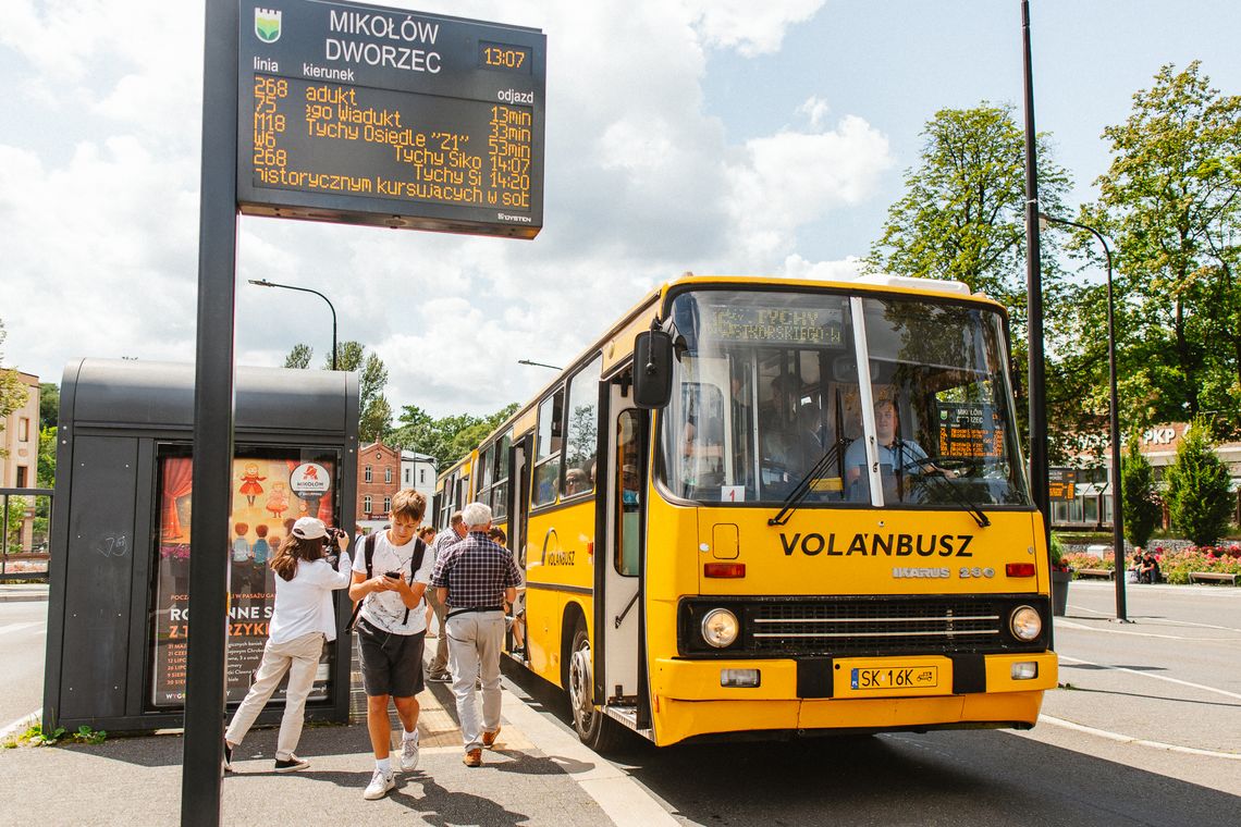 Zabytkowe Ikarusy przejechały przez powiat mikołowski